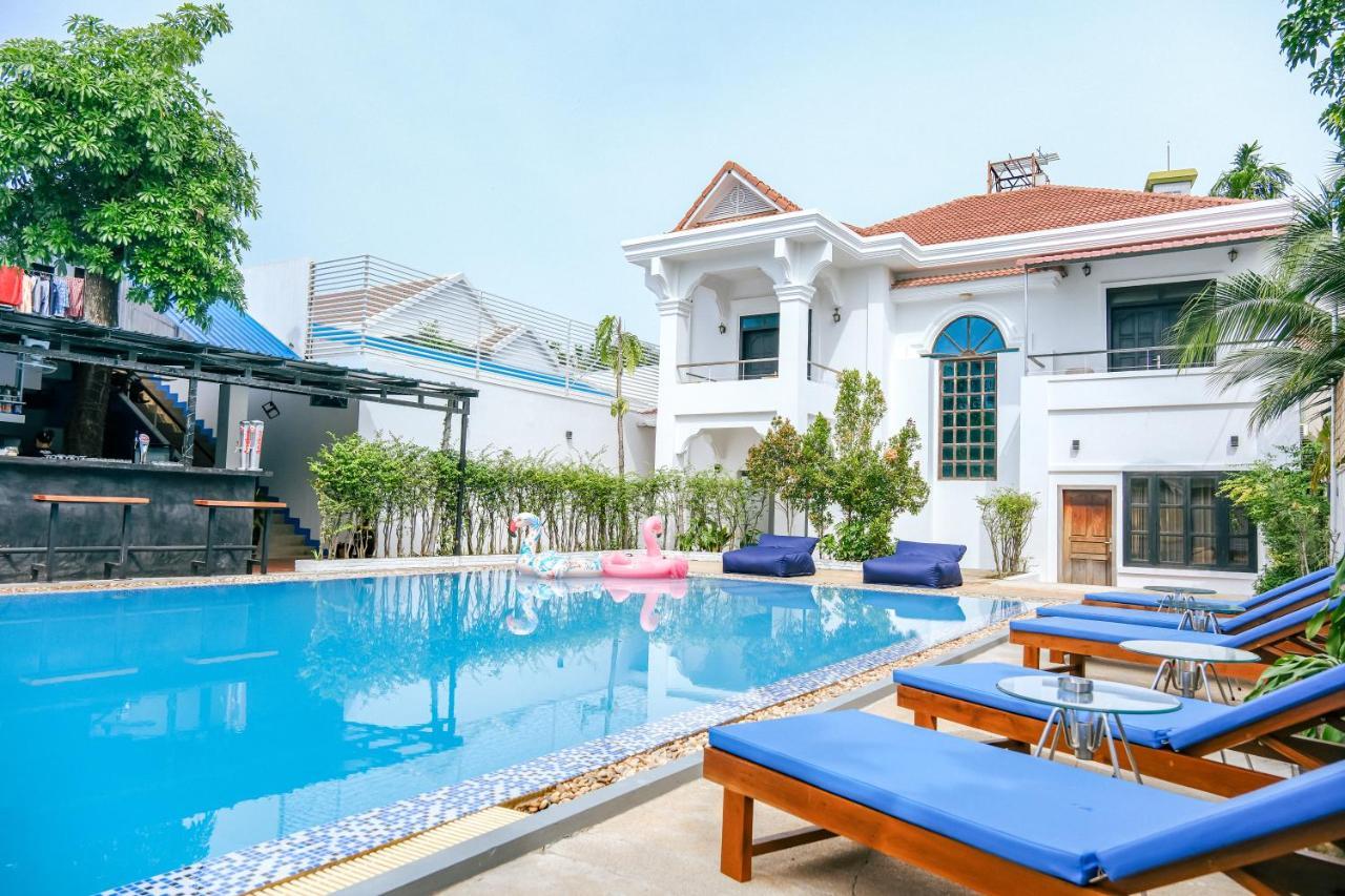 Queentown Hostel Siem Reap Exteriör bild