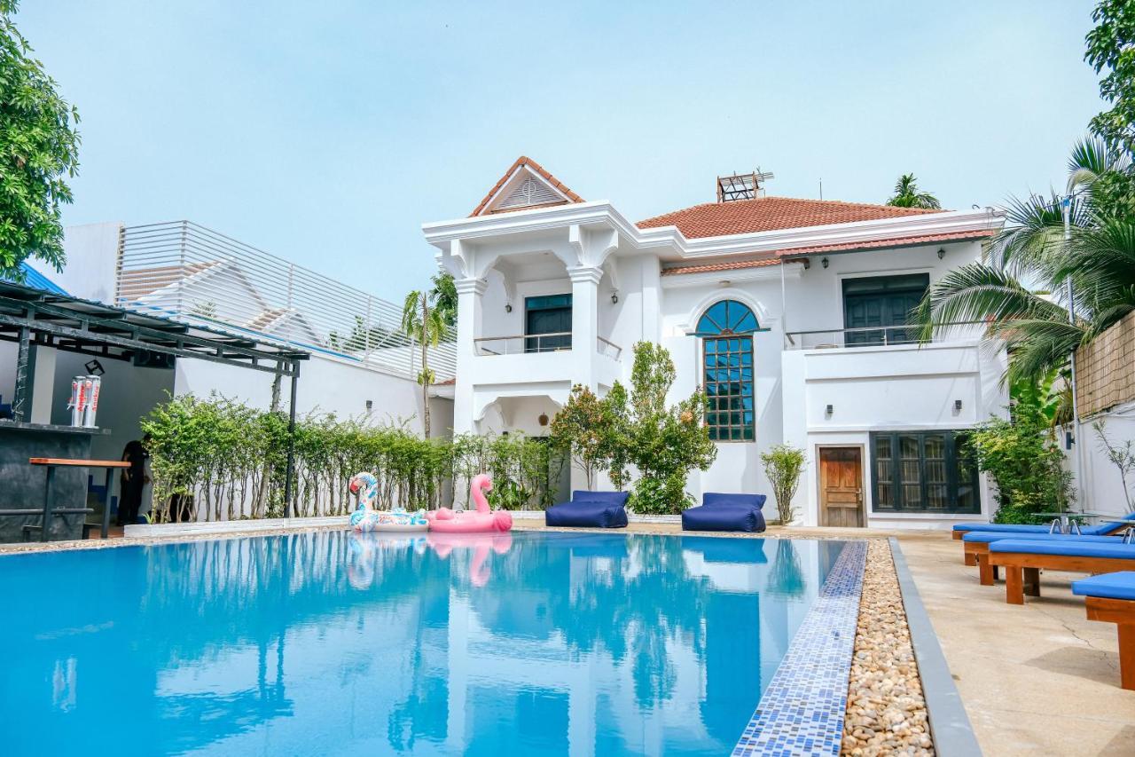 Queentown Hostel Siem Reap Exteriör bild