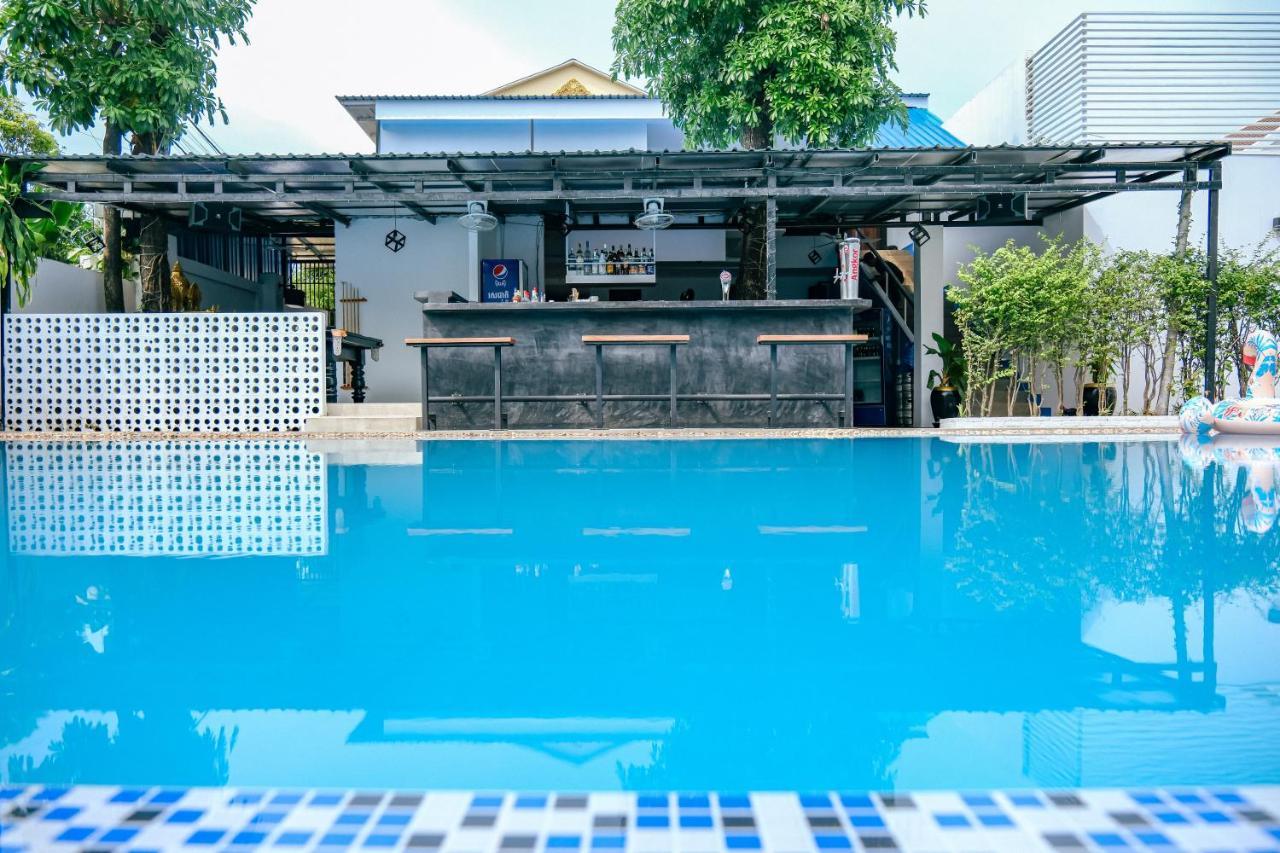 Queentown Hostel Siem Reap Exteriör bild
